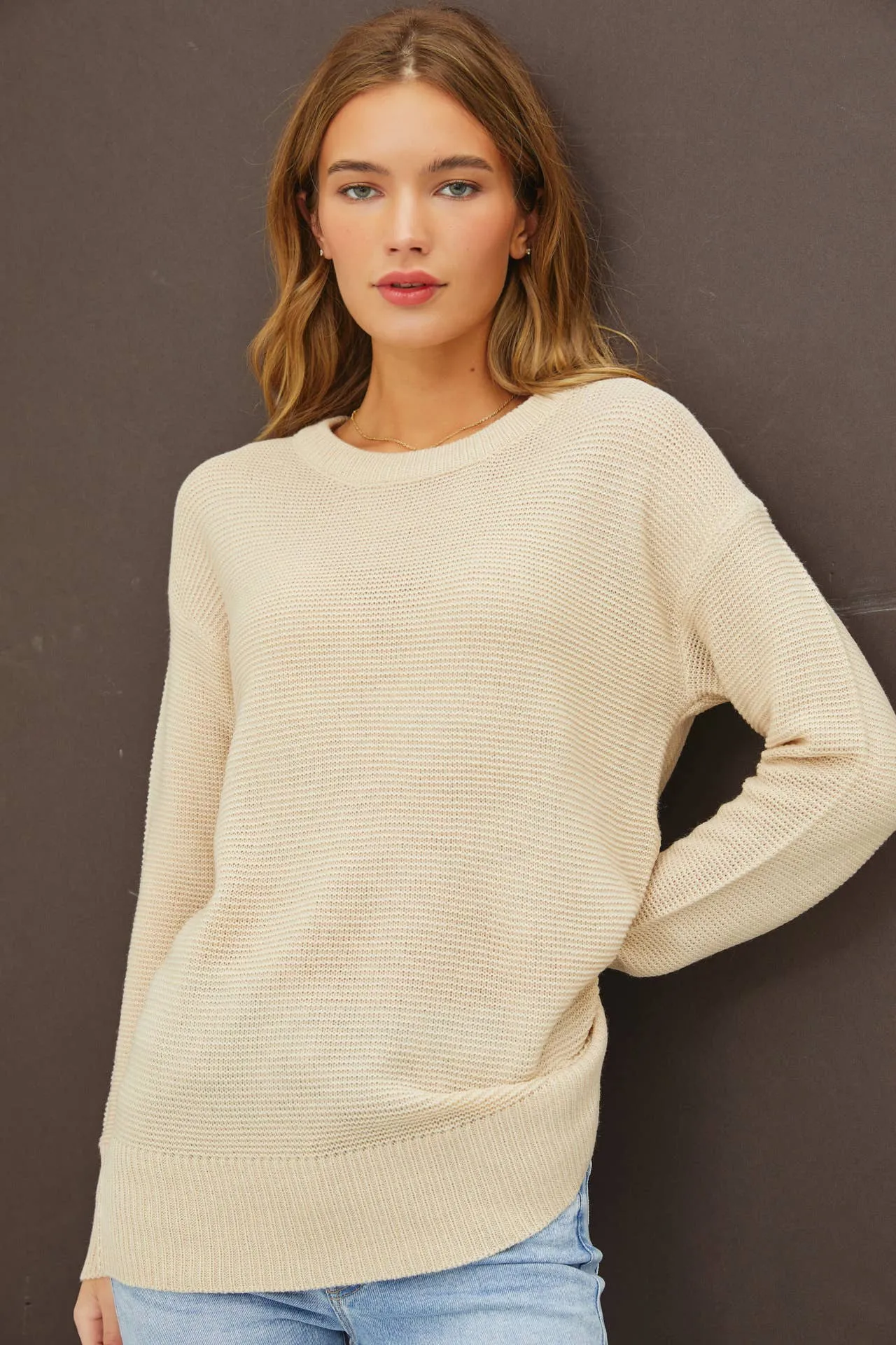 BASIC ROUND NECK BOYFRIEND FIT SWEATER