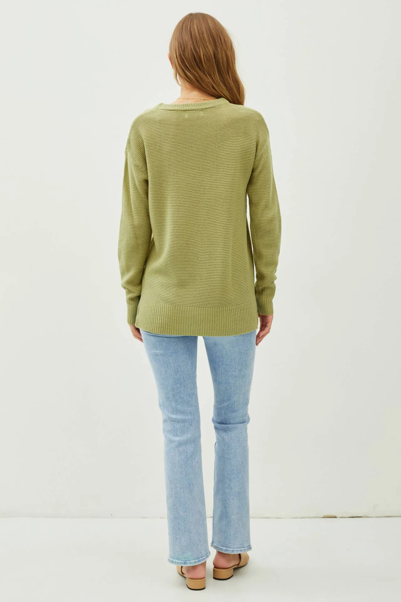 BASIC ROUND NECK BOYFRIEND FIT SWEATER