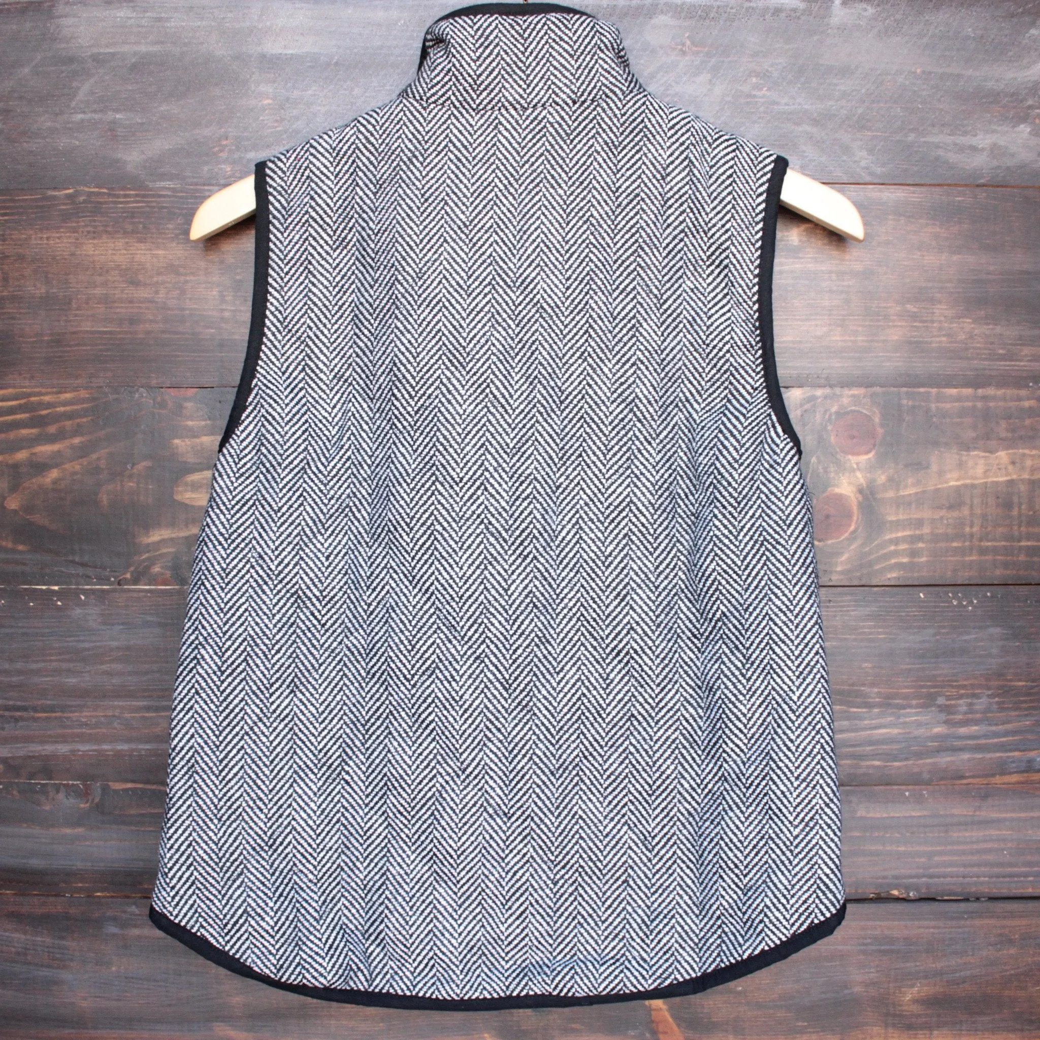 Final Sale - Herringbone Quilted Puffer Vest in Black