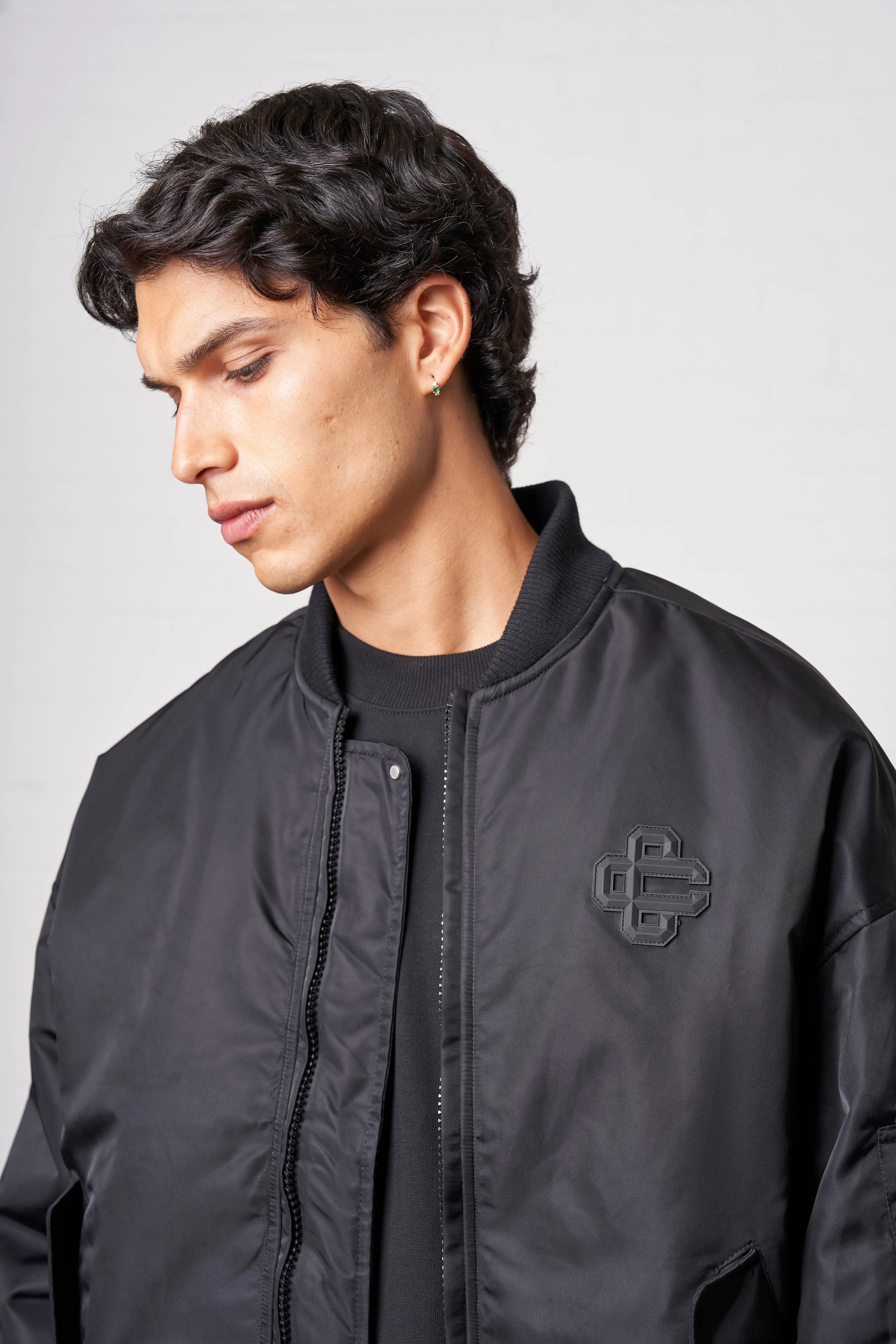 NYLON 4 EMBLEM BOMBER JACKET - BLACK